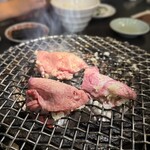 焼肉 三日月 - 