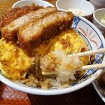 とんかつは飲み物。 - たまごソースかつ丼（大盛）1,050円（惣菜３種類まで無料、ご飯大盛無料）