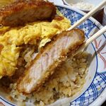 とんかつは飲み物。 - たまごソースかつ丼（大盛）1,050円（惣菜３種類まで無料、ご飯大盛無料）