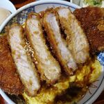 とんかつは飲み物。 - たまごソースかつ丼（大盛）1,050円（惣菜３種類まで無料、ご飯大盛無料）