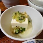 とんかつは飲み物。 - たまごソースかつ丼（大盛）1,050円（惣菜３種類まで無料、ご飯大盛無料）