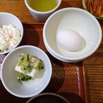 とんかつは飲み物。 - たまごソースかつ丼（大盛）1,050円（惣菜３種類まで無料、ご飯大盛無料）