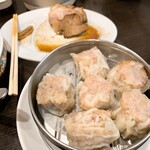 中華 若林 - 焼売（5コ）¥600 サービスで6コ入ってました