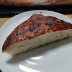 しげくに屋55ベーカリー - バターフォカッチャ　和栗とゴーダ