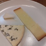 BISTRO H - チーズ。お料理にもワインにもとっても満足！また行きます！♥