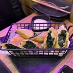 Thai Thai Eatery - ほうれん草チーズ春巻き