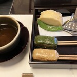 梅の花 - 湯葉揚げ、生麩田楽