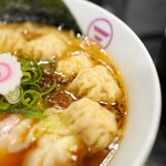 横浜中華そば 維新商店 - 
