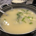 만족 오향족발 - サービスの玉子スープ