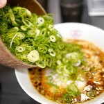 横浜中華そば 維新商店 - 