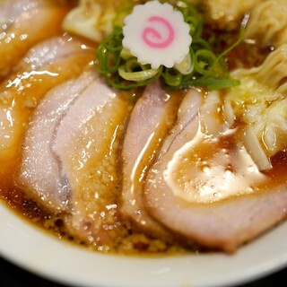 横浜中華そば 維新商店_1