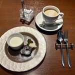 トラットリア ルッソ - カフェラテで ほっこりタイム