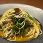 トラットリア ルッソ - 旬の始まり♪ 骨まで柔らかな 鮎のペペロンチーノ (((o(*ﾟ▽ﾟ*)o)))