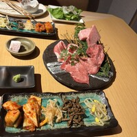 近江うし焼肉 にくTATSU 銀座店 - 