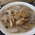 うちだラーメン - 『チャーシューメン』にメンマのトッピング。