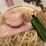 人力俥 - ツルモチの中太麺にたっぷりの具材が美味しい！