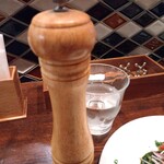 ワインバー マイアーレ - ホワイトペッパーのミル