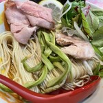 ハイデン.コッコFACTORY ら-めん凛々 - チャーシューを避けたら