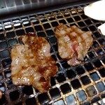 焼肉 笑山門 - 牛タンです