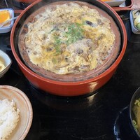 いせ源 - ごはんと味噌汁と小鉢 水菓子付き