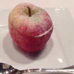 エルミタージュ ドゥ タムラ - 小菓子　小さなリンゴのクリーム