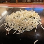 ぼてふく - もやし焼き　中間