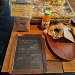 生瀬ヒュッテ - ドリンク良心的！オリーブパン買うの忘れてた(¯―¯٥)