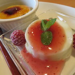 飛鳥彩瑠璃の丘 天極堂テラス - 葛ぷりん＆ブリュレ