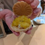 銀座 しのはら - フォアグラとマンゴーとパッションフルーツの最中