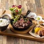 和牛近江牛ランチ 月とハンバーグ - 