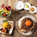 和牛近江牛ランチ 月とハンバーグ - 