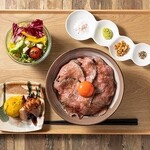 和牛近江牛ランチ 月とハンバーグ - 
