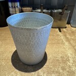 ラーメン 野良裏家 - オシャレなコップ。