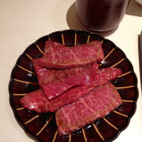 肉の匠 将泰庵 船橋駅前 はなれ店 - カルビ（たれ）