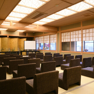 会議室としてのご利用も可能です。
                                          要相談