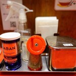 博多ラーメン ガツン - 卓上調味料