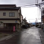 グルメ - ここを左折