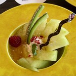 ダイニング＆バー アプローズ - メロンパフェ