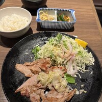 焼肉・しゃぶしゃぶ たちばな ヒルトンプラザイースト店 - 