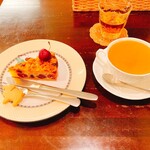 森のらくだ - ケーキセット