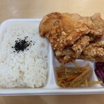 元祖からあげ本舗 マルイチ - 料理写真:旨塩からあげ弁当(5個)。1個のボリュームが半端ない。