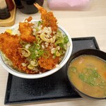 かつや - ネギ塩カツ丼　946円、豚汁(小)　165円