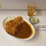 カレーの家 - チキンカツカレー辛口並。