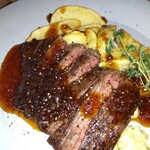 刈谷 肉割烹 門 - ハラミステーキ　シャリアピンソース