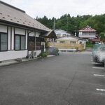 より道 - 店舗前に駐車場あります