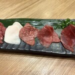 馬肉と日本酒 生肉専家 たてがみ - 