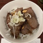 だし家焼肉ゑびす本廛 - 締めのステーキ重　最後まで肉づくし　冷麺とカレーも選べる