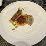 スカイダイニング リーガトップ - 真鯛のポワレ　チョリソーソース　玉ねぎソテー