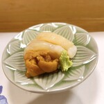 穴子料理と地酒 浅草 川井 - 前菜の紫雲丹と帆立