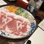 梅の花 - 万博コースの豚しゃぶおいしかったです。お肉の種類は2種類あります。